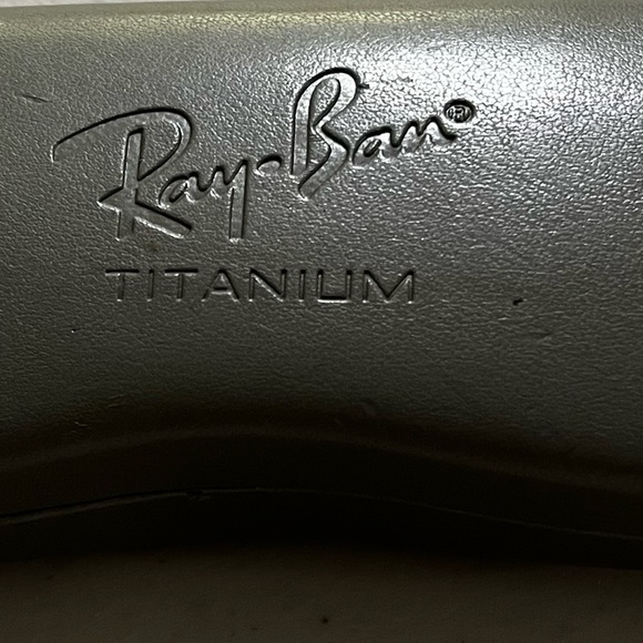 .Ray Ban Titanium Hard Eyeglass Sunglass Case Ray-Ban Series Embossed Cla… - Picture 7 of 7